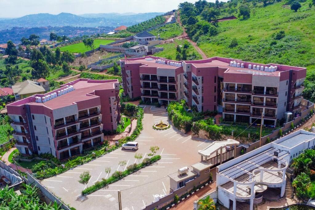 Stunning & Calm 2 Bedroom Gate Away In Entebbe- Sand Grains Residences A03 Namulanda Exterior photo